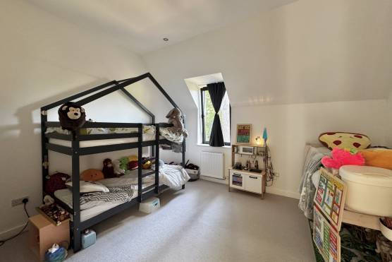 3533C 26 photo shoot location house in Cheshire kids bedroom.jpg