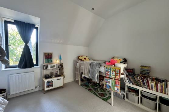 3533C 27 filming location house in Cheshire kids bedroom.jpg