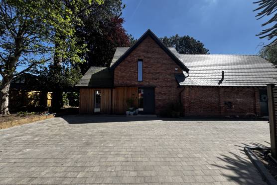 3533C 37 photo shoot location house in Cheshire modern family home.JPG