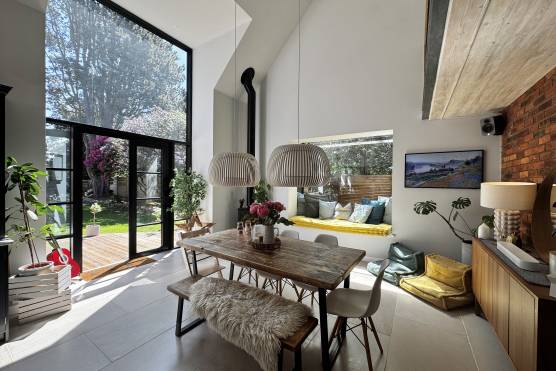 3533C 7 photo shoot location house in Cheshire modern open plan dining area.jpg