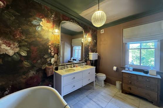 3534M 45 photo shoot location house in Manchester bathroom.jpg