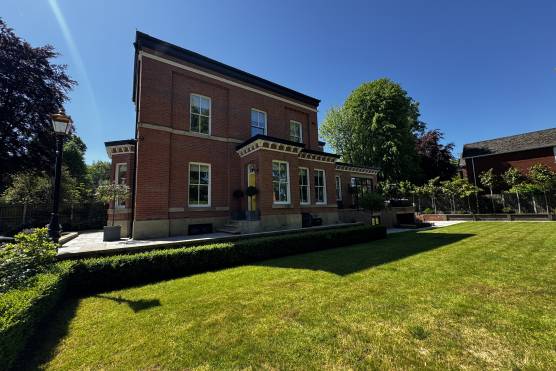 3534M 53 tv commercial location house in Manchester period property.JPG