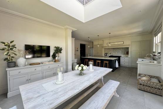 3534M 8 tv drama location house in Manchester open plan kitchen.jpg