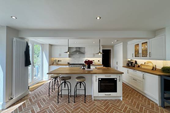 3537W 2 tv shoot location house in West Yorkshire Period property family home with modern open plan kitchen