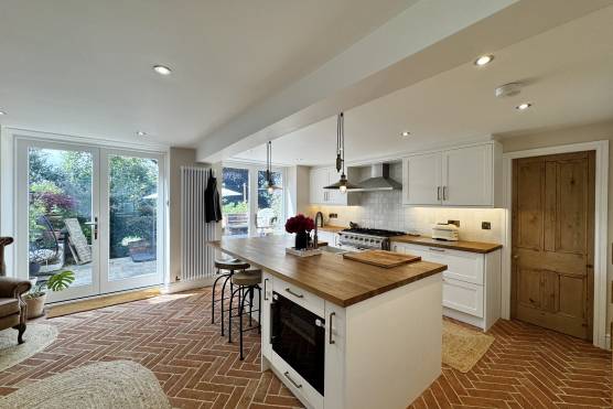 3537W 3 tv drama location house in West Yorkshire Period property family home with modern open plan kitchen