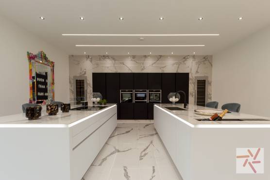 3383V 8 filming location house in Merseyside contemporary property with two kitchen islands and swimming pool