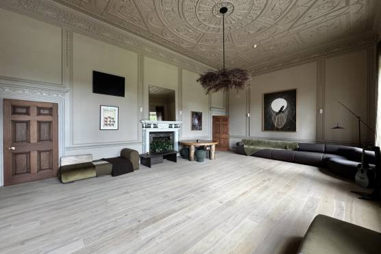 3539W 13 photo shoot location house in West Yorkshire large living room.jpg
