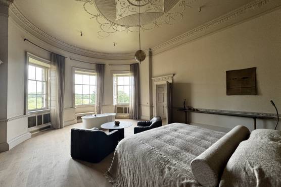 3539W-32-photo-shoot-location-house-in-West-Yorkshire-period-property-elegant-bedroom2.jpg