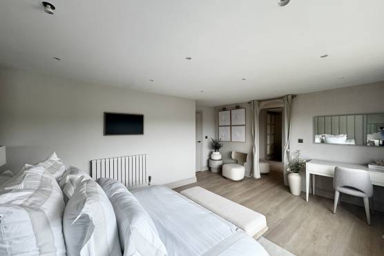 3542W-16-photo-shoot-location-house-in-west-yorkshire-modern-bedroom.jpg