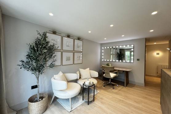 3542W-21-photo-shoot-location-house-in-west-yorkshire-stylish-make-up-room.jpg