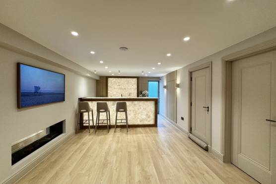 3542W-23-TV-shoot-location-house-in-west-yorkshire-contempary-home-bar.jpg