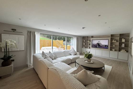 3542W-6-photo-shoot-location-house-in-west-yorkshire-modern-living-area.jpg