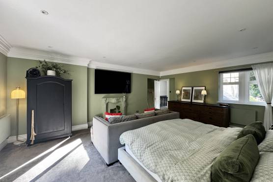 3543W-18-filming-shoot-location-house-in-West-Yorkshire-stylish-modern-bedroom.jpg