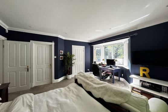 3543W 27 TV drama location house in West Yorkshire stylish bedroom.jpg