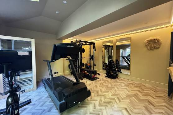 3543W 32 TV drama location house in West Yorkshire stylish home gym.jpg