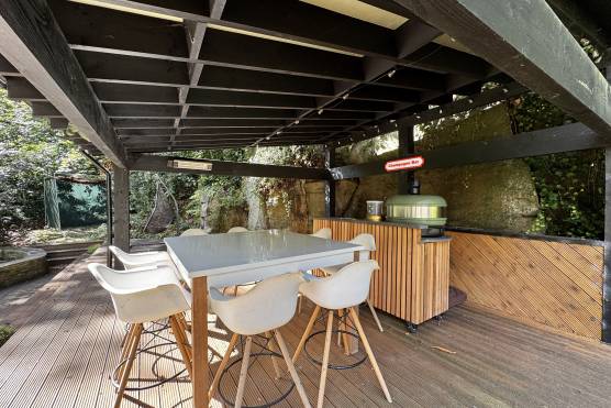 3543W-39-filming-shoot-location-house-in-West-Yorkshire-outdoorn-bar.jpg
