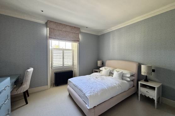 3545W 42 tv drama location house in West Yorkshrie period property bedroom.jpg