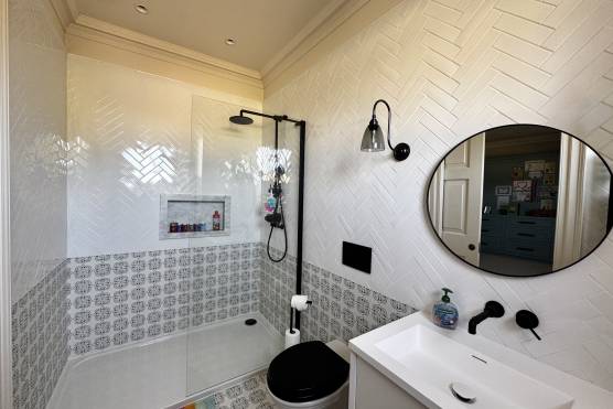 3545W 51 tv shoot location house in West Yorkshire bathroom with shower.jpg