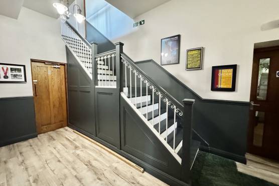 3548M 10 tv commercial location in Manchester staircase.jpg