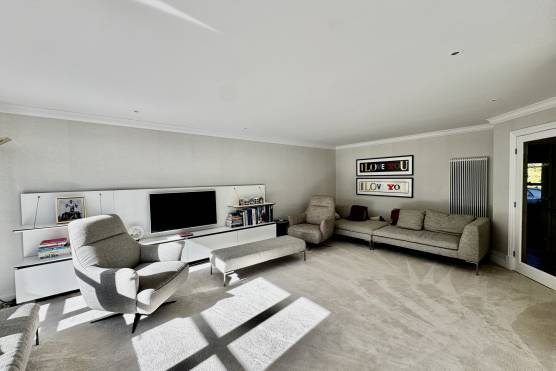 3546M 11 photo shoot location house in Manchester open plan living room.jpg