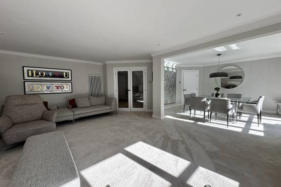 3546M 17 filming location house in Manchester open plan living area.jpg