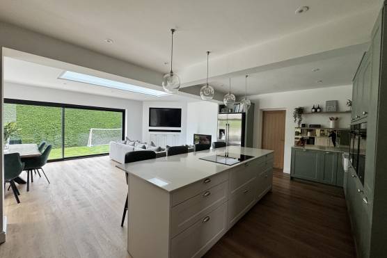 3549W 5 tv shoot location house in Leeds open plan kitchen and living area.jpg
