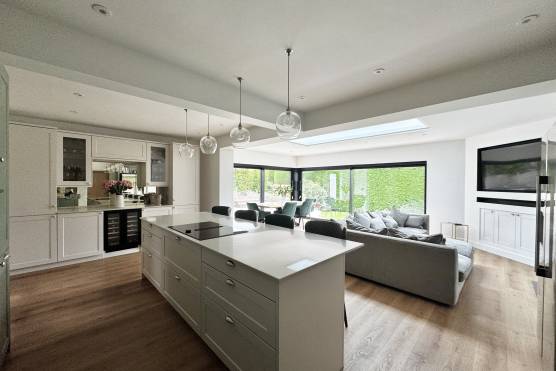 3549W 6 photo shoot location house in Leeds open plan kitchen with kitchen island.jpg