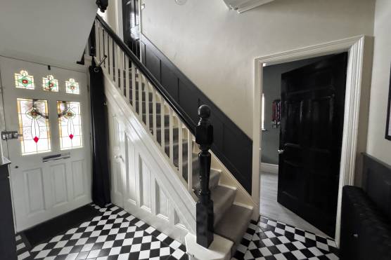 3356M 10 photo shoot location house in Manchester staircase.jpg