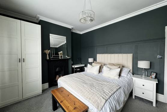 3356M 12 tv drama location house in Manchester bedroom.jpg