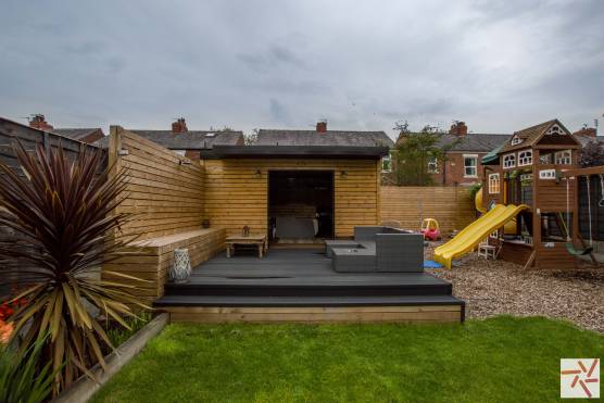 3356M 17 tv drama location house in Manchester garden room.jpg