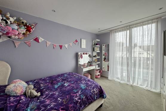 3308C 27 tv drama location house in Cheshire kids bedroom.jpg