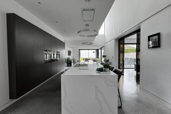 3308C 3 tv drama location house in Cheshire contemporary open plan kitchen.jpg