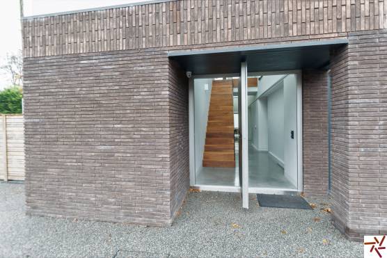 3308C 36 photo shoot location house in Cheshire contemporary family home.jpg