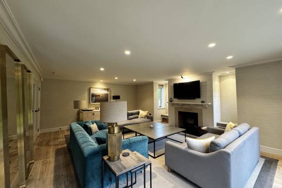 3555C 13 tv shoot location house in Cheshire living room.jpg