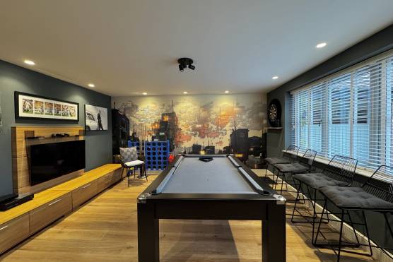 3555C 15 tv commercial location house in Cheshire living room.jpg