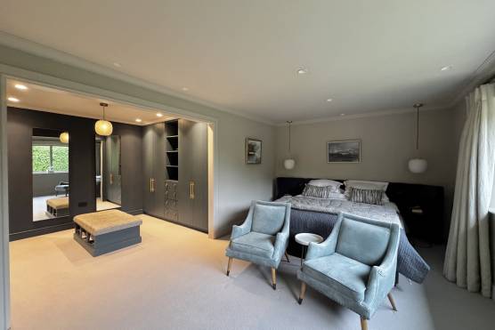 3555C 17 filming location house in Cheshire bedroom.jpg