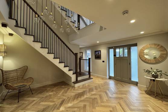 3555C 18 tv drama location house in Cheshire staircase.jpg