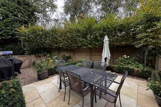 3555C 35 filming location house in Cheshire garden.JPG
