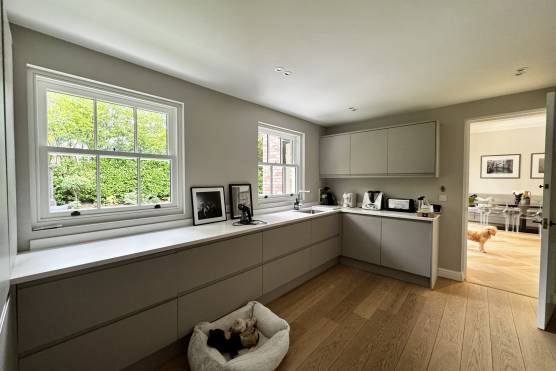 3552C 18 filming location house in Cheshire utility room.jpg