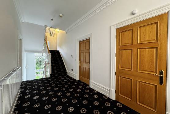 3552C 21 filming location house in Cheshire traditional staircase.jpg
