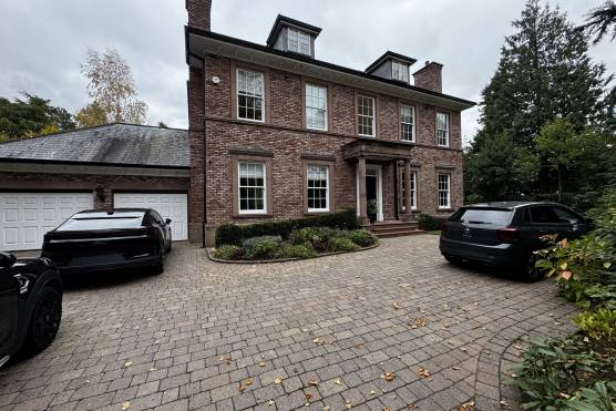 3552C 28 tv shoot location house in Cheshire family home.jpg