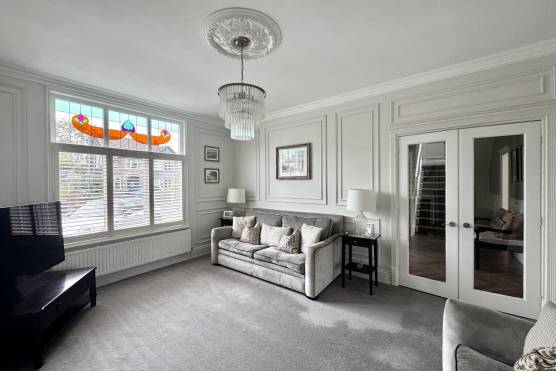 3553M 13 tv commercial location house in Manchester living room.jpg