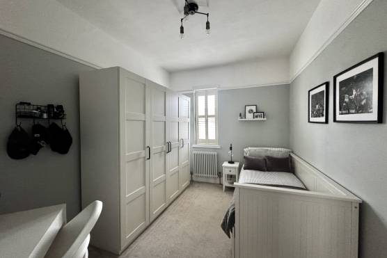 3553M 26 tv shoot location house in Manchester bedroom.jpg