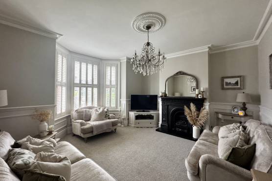 3553M 9 tv commercial location house in Manchester elegant living room.jpg