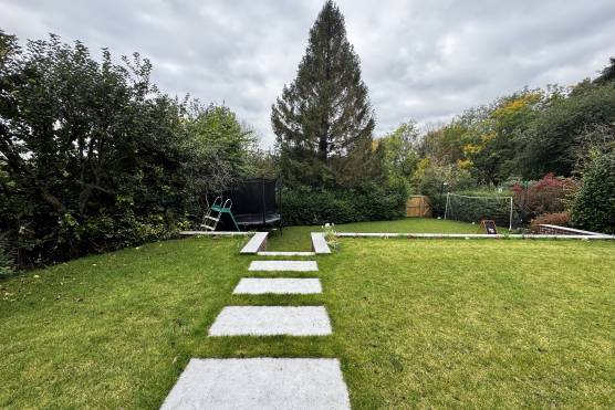 3554M 24 TV drama location house in Manchester modern family garden.jpg