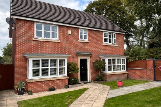 3557V 9 tv shoot location house in Liverpool modern family home.JPG