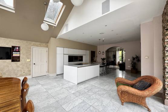 3556M 14 tv commercial location house in Manchester open plan white kitchen.jpg