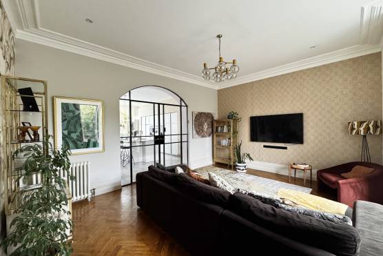 3556M 18 tv shoot location house in Manchester elegant period property.jpg
