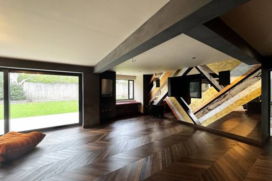 3556M 21 tv shoot location house in Manchester basement bar.jpg