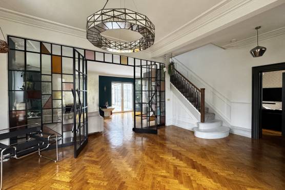 3556M 3 tv shoot location house in Manchester period property staircase.jpg